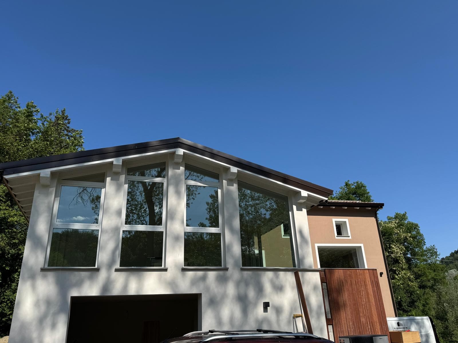 Villa moderna con vetrate